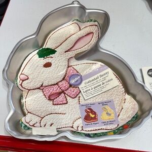 Wilton Bunny Cake Pan in Silver Finish